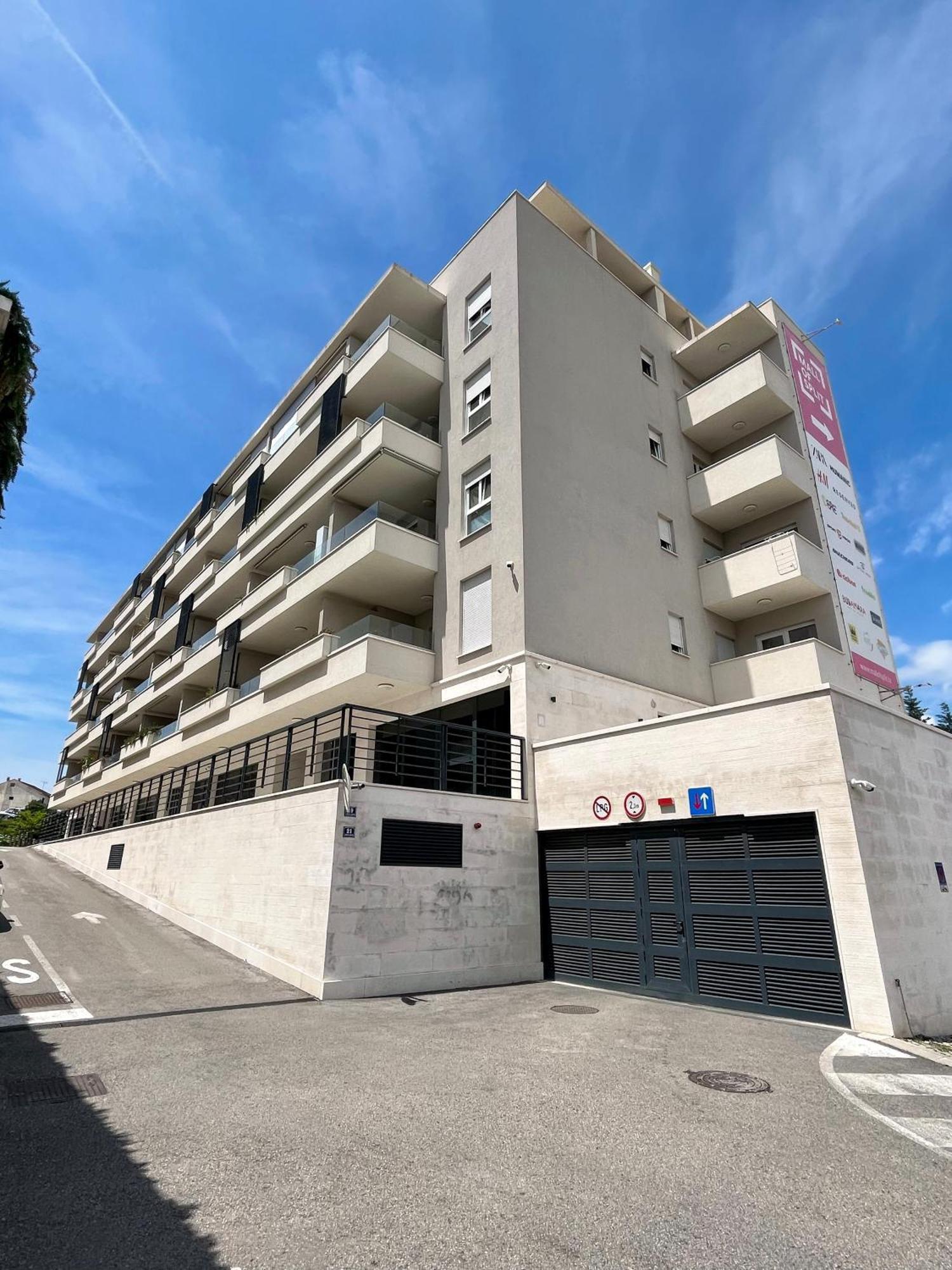 Luxury Apartment Rinos - Free Garage Parking Split Exteriör bild